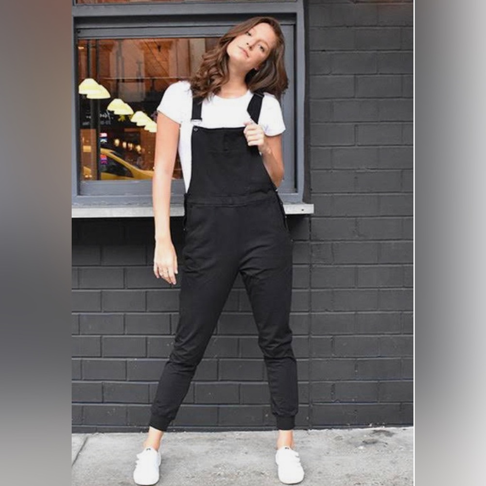 NWOT orange swoveralls - large women’s